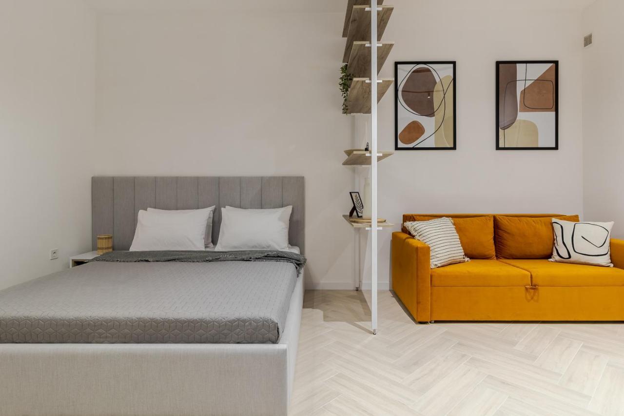 Inshiapartments On Ferentsa Lista Str Lviv Bagian luar foto