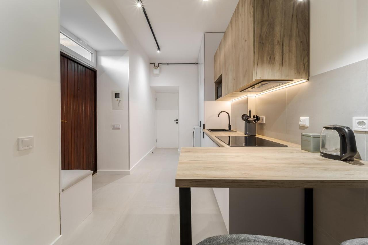 Inshiapartments On Ferentsa Lista Str Lviv Bagian luar foto