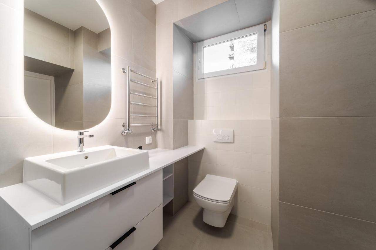 Inshiapartments On Ferentsa Lista Str Lviv Bagian luar foto