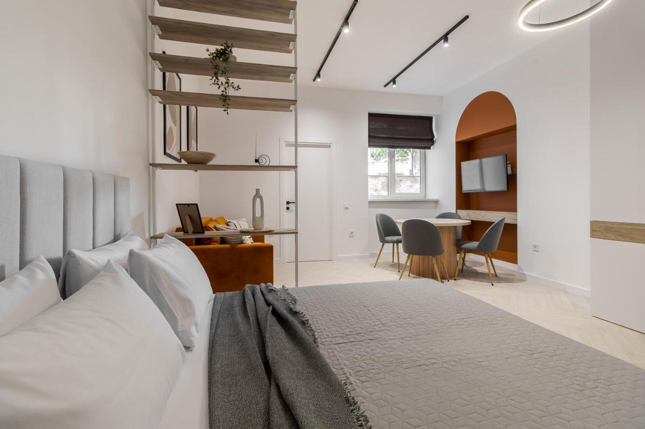 Inshiapartments On Ferentsa Lista Str Lviv Bagian luar foto
