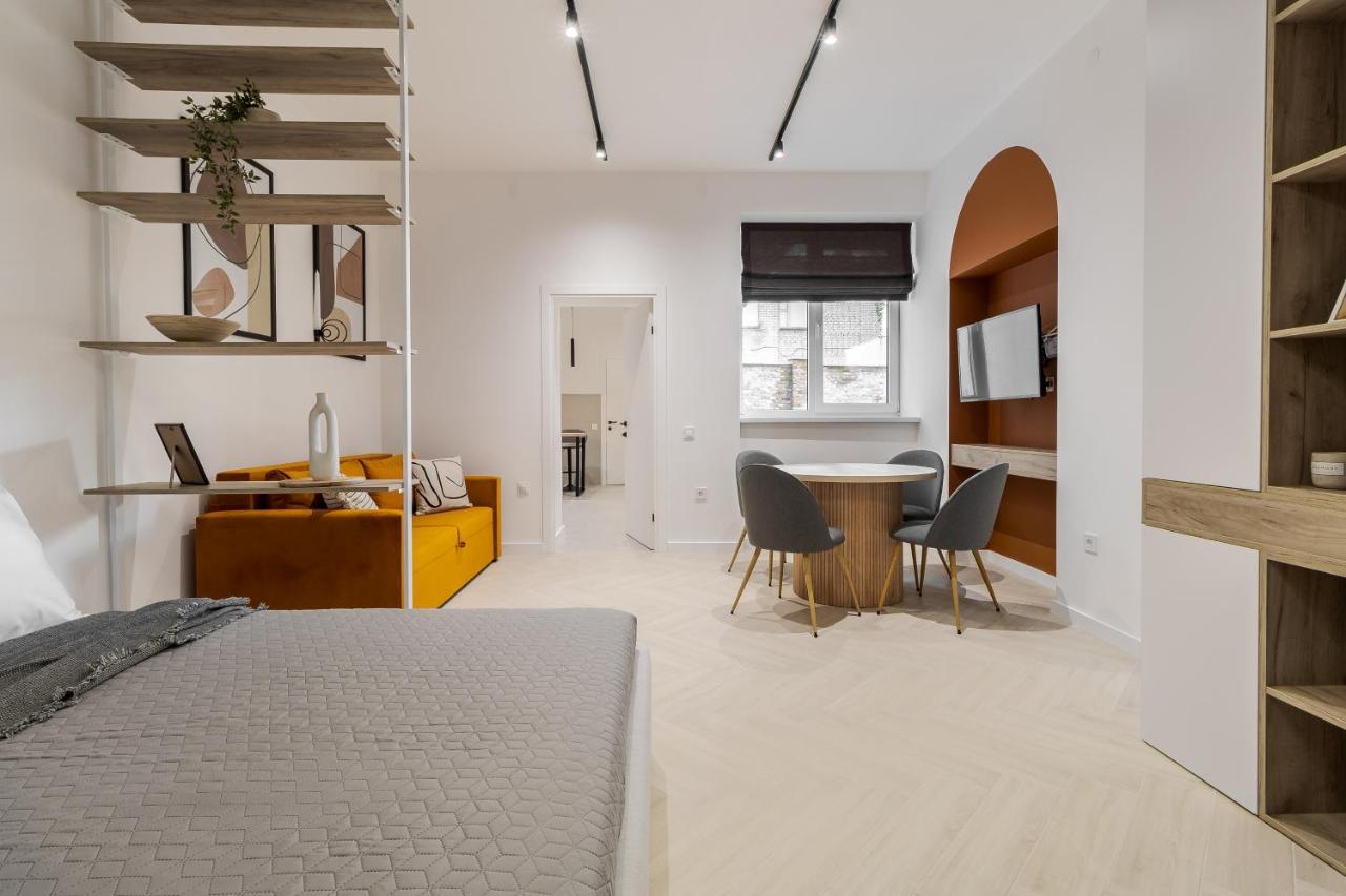 Inshiapartments On Ferentsa Lista Str Lviv Bagian luar foto